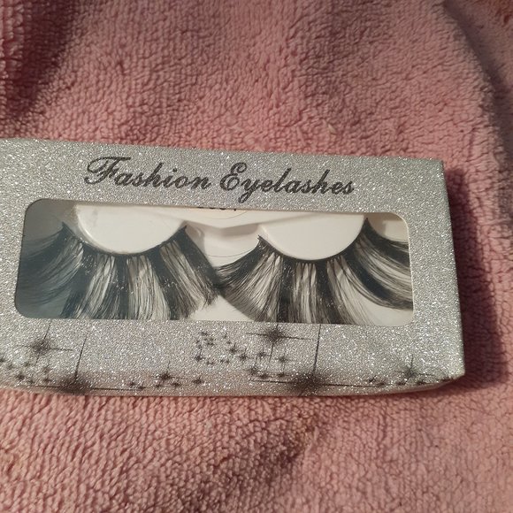 SALE!!!! Brand New 25mm False Eyelashes - Picture 1 of 1
